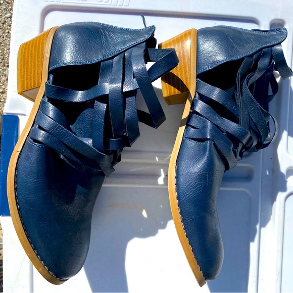 JG Womens Navy Booties - Picture 3 of 6